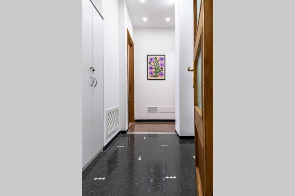 Largodoria - Viaarchivolto, Box Auto Privato Incluso Apartment Албенга Екстериор снимка